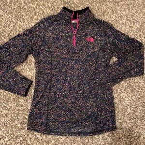 Like new North face 1/4 zip fleece pullover Small